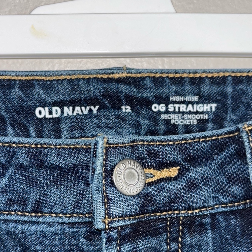 OLD NAVY TWILA HIGH RISE OG STRAIGHT jeans Size 12 - Picture 2 of 5